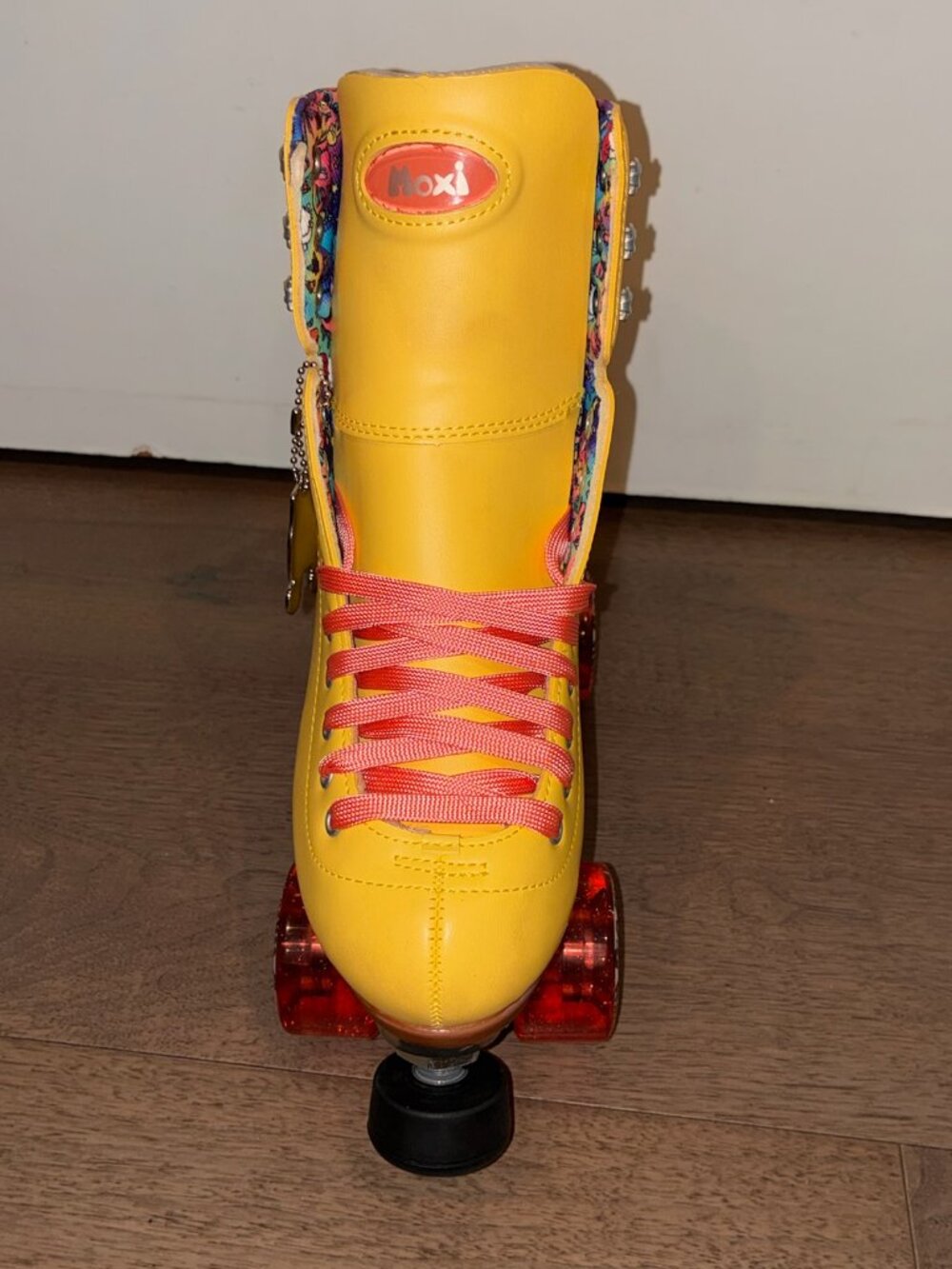 🛼 NEW Moxi Beach Bunny Roller Skates – Straw Lemon -Size 7, see chart - Picture 2 of 7